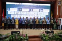 Pemerintah Kabupaten Kotabaru berhasil meraih penghargaan kategori Kinerja DAK (Dana Alokasi Khusus) Fisik tahun anggaran 2025 pada acara Penandatanganan Komitmen Bersama Kesanggupan Penerima Dana APBN yang digelar yang di langsungkan di Gedung Mahligai Pancasila Banjarmasin (foto:diskominfo)