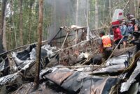 Pesawat Jatuh yang Ditemukan Dalam Kondisi Terbakar dan Hancur
