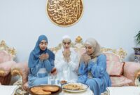 Tunaikan Ibadah Puasa dan Berbuka serta Bersahur lah