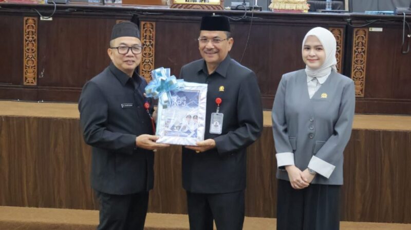 Gubernur Kalsel Sampaikan Laporan Keterangan Pertanggungjawaban (LKPj) Tahun Anggaran 2025 (foto:adpim)