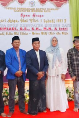 Open House Idul Fitri, Rumiadi Jadikan Momentum Pererat Silaturahmi dengan Warga