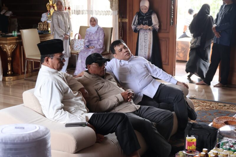 Silaturahmi Bupati Kotabaru di Kediaman H Isam, Pererat Kebersamaan dan Bahas Masa Depan Daerah