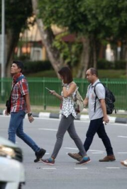 Gaji Tetap, Risiko Sulit Cari Kerja
