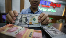 Dolar Diblokir Pengirimannya ke Irak