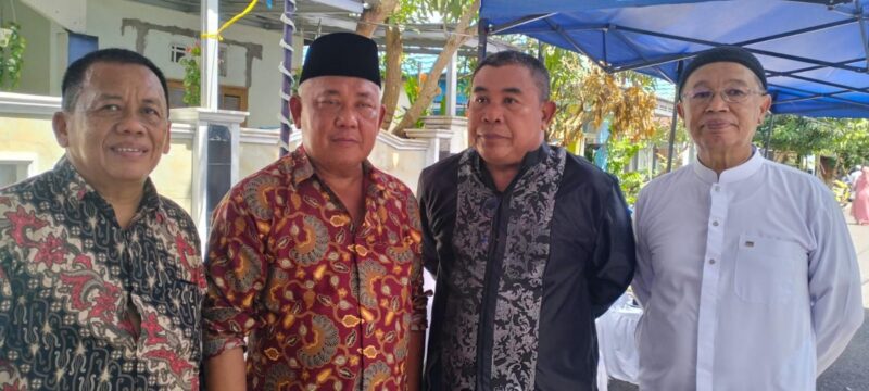 Ketua Umum FKPWK, Adv H Rachmad Fadillah, SH ,Ketua Harian FKPWK, DR Akhmad Murjani, Mkes , Pembina FKPWK H Junaidi usai acara halal bihalal (Foto Istimewa)