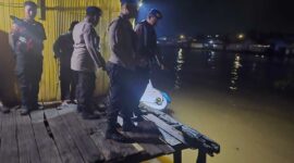 PENCARIAN KORBAN - Bocah yang tenggelam di Sungai Martapura, kawasan Kampung Sasirangan Permai Jalan Seberang Mesjid, Kecamatan Banjarmasin Tengah, masih dalam pencarian oleh relawan dan Sat Polairud, Sabtu (18/4/2026) malam. (foto:istimewa)