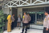 DATANGI WARGA - Pihak Polresta Banjarmasin beserta kelurahan di Jalan Veteran saat merespon laporan 110 terkait gangguan ketenangan warga karena setel musik, Selasa (28/4/2026). (foto:istimewa)
