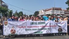 Kemeriahan Karnaval Paskah di Kota Semarang yang diikuti ribuan peserta dari berbagai elemen masyarakat, menampilkan kostum kreatif dan pertunjukan budaya di sepanjang rute kirab (Foto Mercy)