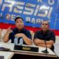 KONFERENSI PERS - Kapolres Barito Utara, AKBP Singgih Febiyanto, didampingi Kasat Reskrim AKP Ricky Hermawan dan Kasubsipenhumas Iptu Novendra WP saat konferensi pers di Mapolres Barito Utara, Selasa (21/4/2026) siang terkait kasus pembunuhan di Desa Benangin I Kecamatan Teweh Timur. (foto: Istimewa/Polres Barito Utara)
