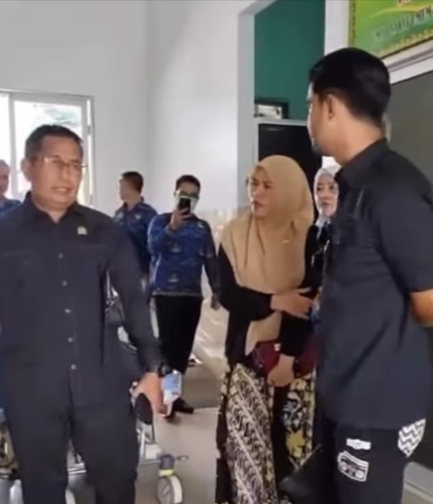 Ketua Tim PANJA DPRD Mura Rejekinoor saat kunker di RSUD Purca (foto: istimewa)