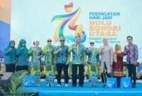 Gubernur Kalsel Haji Muhidin dan Wakil Gubernur Kalsel H Hasnuryadi Sulaiman Menghadiri Peringatan Hari Jadi ke-74 Kabupaten Hulu Sungai Utara (foto:adpim)