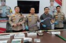 GELAR SAJAM - Plh Kapolresta Banjarmasin, Kombes Pol Timbul Rein Krisman  Siregar saat menggelar pengungkapan aksi viral konvoi remaja bawa sajam, mau tawuran, Selasa (5/5/2026). (foto: Istimewa)
