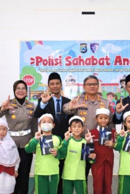 Police Goes To School, Ditlantas Polda Kalsel Tanamkan Budaya Tertib Lalu Lintas Sejak Dini
