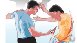 PERTIKAIAN MAUT - Dua pria bertikai diduga karena rebutan sisa batu bara di atas tongkang yang sandar di Tabanio, Senin (4/5/2026) malam. (foto:istimewa)
