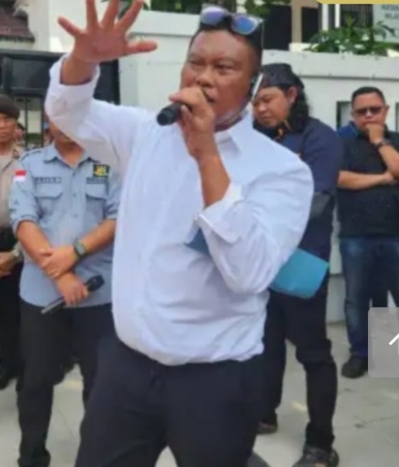 LSM KAKI  Kalsel H Akhmad Husaini SH MH (Foto Istimewa)
