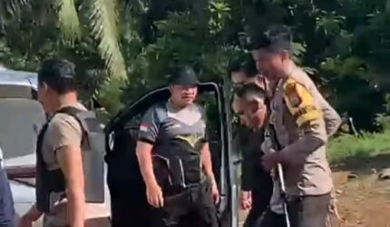 Ngamuk Diduga Karena “Bisikan”, Pria di Sungai Pinang Bacok Tiga Orang, Tetangga Tewas di Perjalanan ke RS