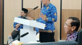 Pj Sekda Murung Raya Sarwo Mintarjo saat memimpin Rakor TEPRA 2026 di Aula Bapperida Mura (foto: Maya)