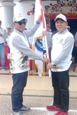 Lepas Kontingen FBIM, Bupati Heriyus Tekankan Sportivitas dan Jaga Nama Baik Daerah