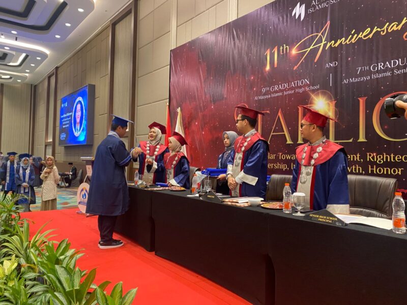 Al Mazaya Islamic School Banjarmasin Wisuda 114 Peserta Didik Tingkat SMP dan SMA