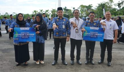Apresiasi ASN, Pemkab Kotabaru Gelar Apel Gabungan dan Penyerahan Hadiah Bank Kalsel