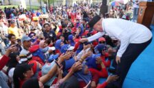 Kebersamaan Gubernur Kalsel Haji Muhidin dengan Para Buruh di Peringatan May Day 2026 di Banjarmasin (foto:adpi)