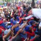 Kebersamaan Gubernur Kalsel Haji Muhidin dengan Para Buruh di Peringatan May Day 2026 di Banjarmasin (foto:adpi)