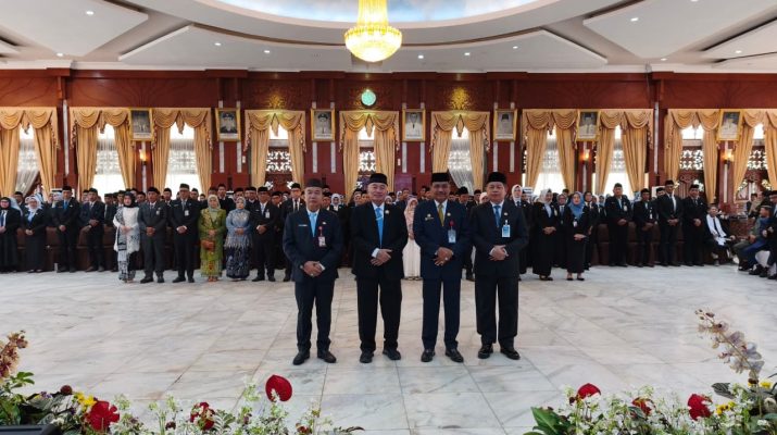 Lantik 192 Pejabat Struktural dan Fungsional, Gubernur Kalsel Haji Muhidin Tekankan Jaga Integritas dan Loyalitas (foto:adpim)