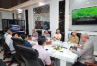 Pertemuan Gubernur Haji Muhidin, Kapolda Audensi dan PT Pertamina Patra Niaga Area Kalsel 'Bahas Penyaluran BBM' (foto:adpim)