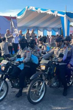Polri Hadir hingga Pelosok, Polda Kalsel Sebar 2.244 Paket Sembako untuk Warga Membutuhkan