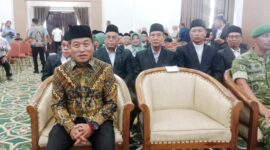 Ketua DPRD Kabuppaten Murung Raya Rumiadi saat menghadiri pelantikan dewan hakim dan panitera MTQ VIII KORPRI Kalteng di aula rujab Bupati (foto: Maya)