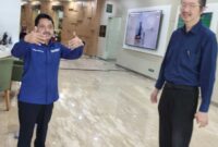 Ketua YLK Intan Banjar, Dr H Fauzan Ramon SH MH didampingi Direktur RS Ciputra Mitra Hospital, dr Sonny Prabowo, MARS, saat diskusi  program perlindungan konsumen dan penguatan pengawasan layanan publik dalam kunjungan ke RS Ciputra Mitra Hospital Banjarmasin di kawasan CitraLand, Jalan A Yani Km 8, Kabupaten Banjar. (foto: Mercy)