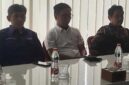 PENGAWASAN KONSUMEN - Ketua YLK Intan Kalimantan, Dr H Fauzan Ramon SH MH, yang menjadi nara sumber pada acara yang digelar Badan Perlindungan Konsumen Nasional (BPKN) di Banjarmasin 
Rabu (3/6/2026) bersama jajaran pengurus lainnya (Foto Mercy )