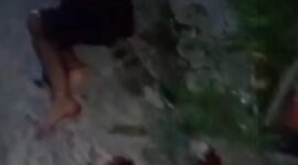 LUKA PARAH – Seorang pria ditemukan bersimbah darah dengan luka tusuk di kawasan Pasar Jahri Saleh, Kelurahan Sungai Jingah, Kecamatan Banjarmasin Utara, Minggu (7/6/2026) pagi. Korban sempat dikira meninggal dunia sebelum diketahui masih hidup. (foto: Istimewa)
