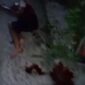 LUKA PARAH – Seorang pria ditemukan bersimbah darah dengan luka tusuk di kawasan Pasar Jahri Saleh, Kelurahan Sungai Jingah, Kecamatan Banjarmasin Utara, Minggu (7/6/2026) pagi. Korban sempat dikira meninggal dunia sebelum diketahui masih hidup. (foto: Istimewa)
