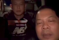 Pengumuman penangkapan tersangka Taufik Hidayat ( belakang ) yang tersebar di media sosial (Tangkapan layar )