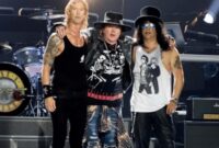 Personil asli GNR; Duff McKagan, Axl Rose dan Slash. (Foto: Istimewa)
