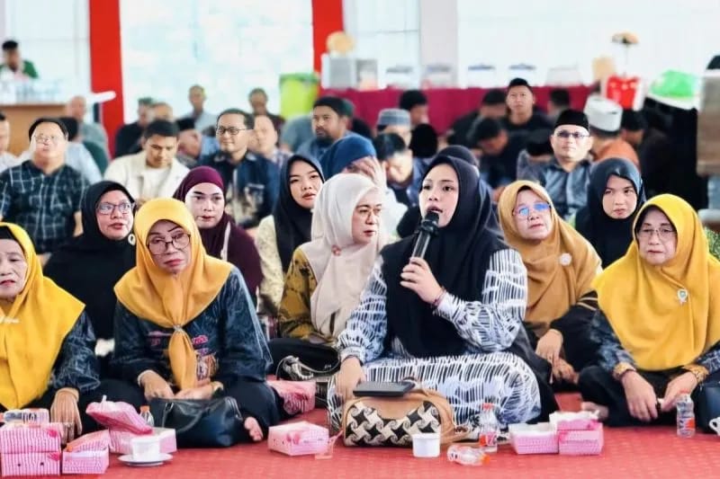 Wakil Ketua I DPRD Murung Raya Dina Maulidah saat menghadiri kegiatan pembentukan pengurus KKB Murung Raya (foto: istimewa)