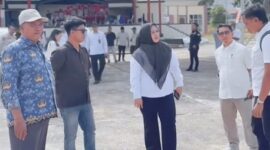 Wakil Ketua I DPRD Kabupaten Murung Raya Dina Maulidah saat meninjau persiapan pelaksanaan MTQ KORPRI VIII Kalteng (foto: istimewa)