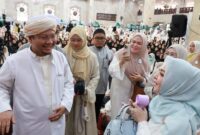 Kajian di Masjid Raya Sabilal Muhtadin Banjarmasin, Hj. Fathul Jannah Muhidin Berbaur Bersama Jamaah Majelis Ta’lim Ummul Mu’minin Sayyidah Khadijah (foto:adpim)