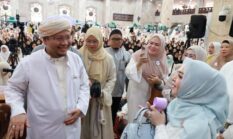Hj Fathul Jannah Muhidin Bersama Jamaah Majelis Ta’lim Ummul Mu’minin Sayyidah Khadijah pada Kajian di Masjid Raya Sabilal Muhtadin Banjarmasin