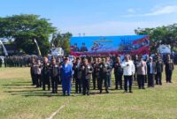 HARI BHAYANGKARA – Kapolda Kalimantan Selatan Irjen Pol Rusyanto Yudha Hermawan didampingi Gubernur Kalsel H. Muhidin, Ketua DPRD Kalsel H Supian HK mengikuti upacara peringatan Hari Bhayangkara ke-80 di Mako Satbrimob Polda Kalsel, Banjarbaru, Rabu (1/7/2026). (foto:istimewa)