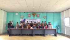 Anggota DPRD Tuti Marheni saat melaksanakan reses di Desa Nono Kliwon, Kecamatan Tanah Siang (foto: Maya)