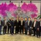DELEGASI INDONESIA – Delegasi Indonesia yang terdiri dari unsur perusahaan, praktisi, akademisi, dan profesional berfoto bersama usai mengikuti rangkaian diskusi terkait pengembangan energi berkelanjutan dalam ajang Asia Sustainable Energy Week 2026 di Bangkok, Thailand. Tampak Direktur Utama PT Hayau Berait Bersama Grup, Muhammad Nanda, bersama para peserta lainnya. (foto: istimewa)
