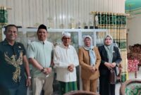 SILATURAHMI PKB–PCNU – Ketua DPC PKB Kabupaten Kapuas Tommy Saputra bersama jajaran pengurus dan Fraksi PKB DPRD Kapuas bersilaturahmi ke kediaman Ketua Tanfidziyah PCNU Kabupaten Kapuas KH. Nurani Sarji di Kuala Kapuas, Senin (6/7/2026). (Foto: Istimewa)