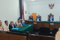 Pihak penggugat bersama tim kuasa hukum nya dari Kantor Advokat Bujino A Salan SH MH dan rekan serta Edy Sucipto SH MH (Foto Istimewa)

