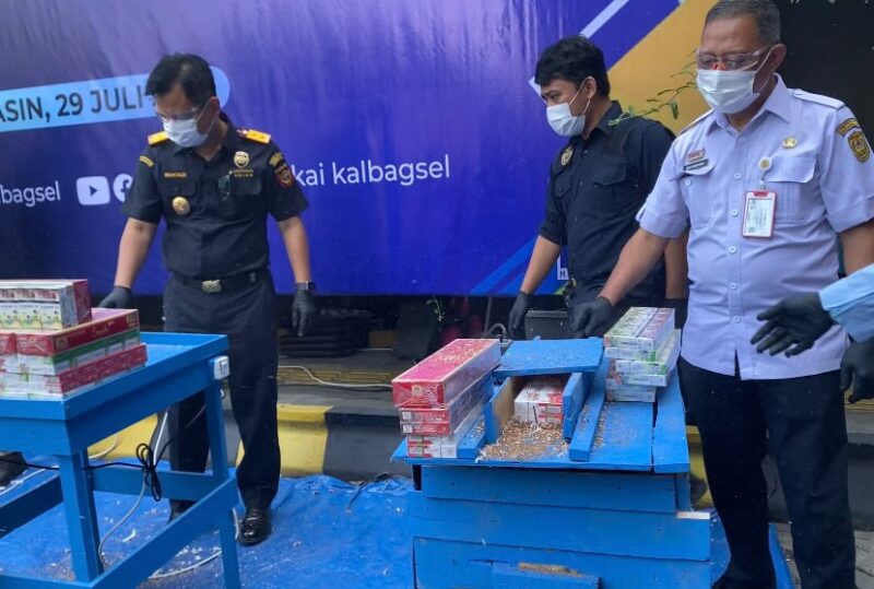 Pemusnahan Rokok Ilegal dan Minol