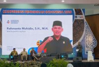 Wakil Bupati Murung Raya saat menerima penghargaan Tunas Inspirasi pada Konferensi Pendidikan Indonesia (KPI) 2026 (foto: istimewa)