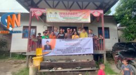 Anggota DPRD Kabupaten Murung Raya H. Barlin saat melaksanakan kegiatan reses di Desa Dirung Sararong, Kecamatan Barito Tuhup Raya. (foto: istimewa)