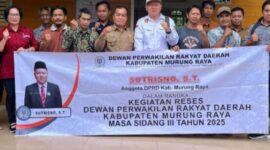 Anggota DPRD Kabupaten Murung Raya Sutrisno saat melaksanakan reses di Desa Muara Sumpoi, Kecamatan Murung. (foto: istimewa)
