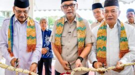 Gubernur Kalsel : Komitmen Pemerintah Meningkatkan Kualitas Pelayanan Masyarakat, Gedung Baru Asrama Haji Diresmikan (foto:adpim)